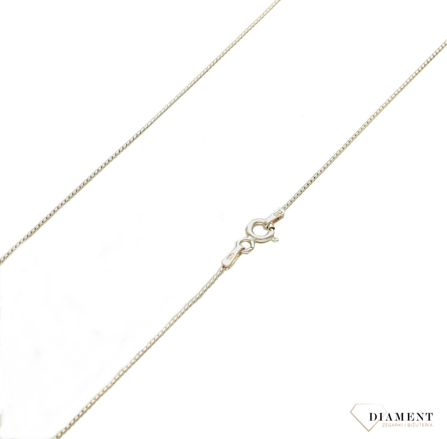 Srebrny łańcuszek lineczka 0.7mm AP012-0689 925 0,7mm. Srebrny łańcuszek lineczka. Łańcuszek lineczka srebrny. Srebrny łańcuszek delikatny. Łańcuszek idealny na każdą okazję. Łańcuszek damski (1).jpg